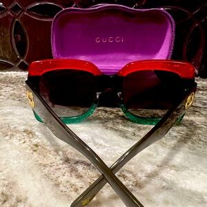 Preloved Gucci oversized sunglasses with case